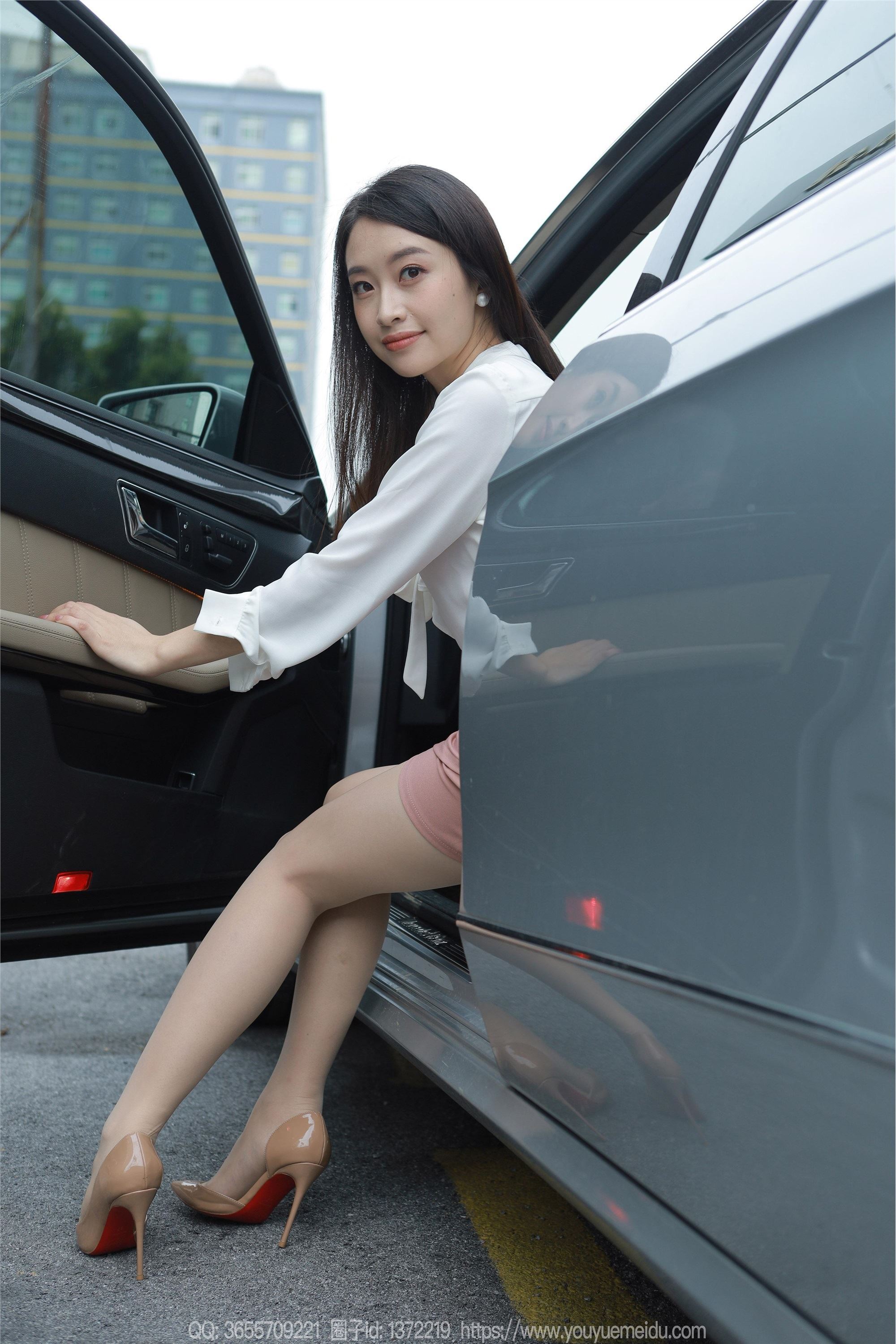 IESS异思趣向  2023.10.16 丝享家 1560 小婕《车里车外》